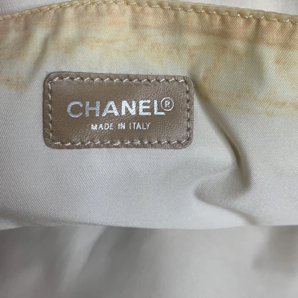 EUC Chanel canvas office bag or laptop bag. - Picture 6 of 10